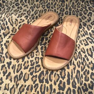 Born Women’s Leather Padded Slide Sandals 10m